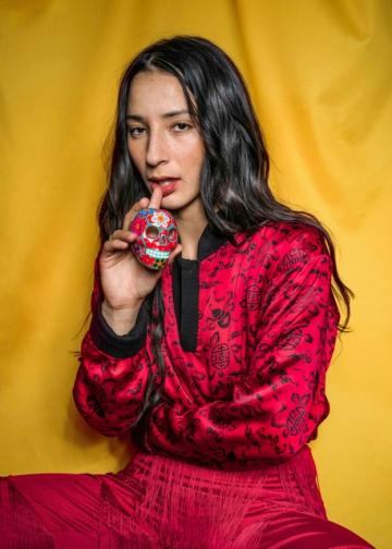 performing tibetan identities