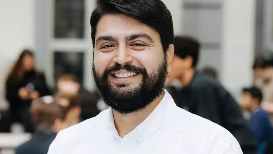Dr Paolo Velásquez