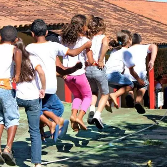 social body image 1 kids skipping